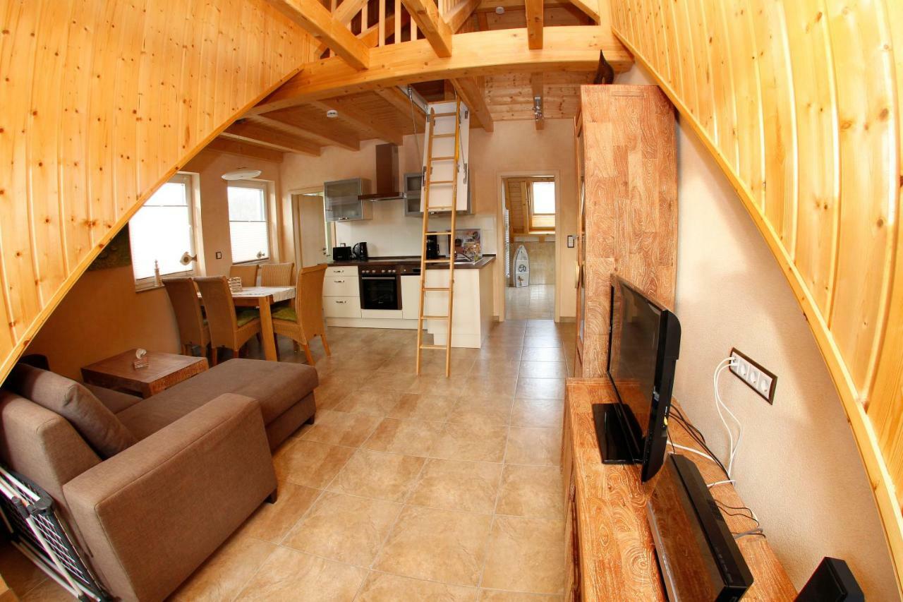 Ferienhaus "Zur Sprotte" In โกลเวอ ภายนอก รูปภาพ